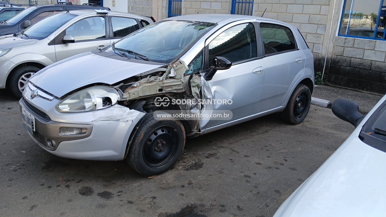Fiat Punto Essence 1.6 - 2013/2014 — foto 3 de 12