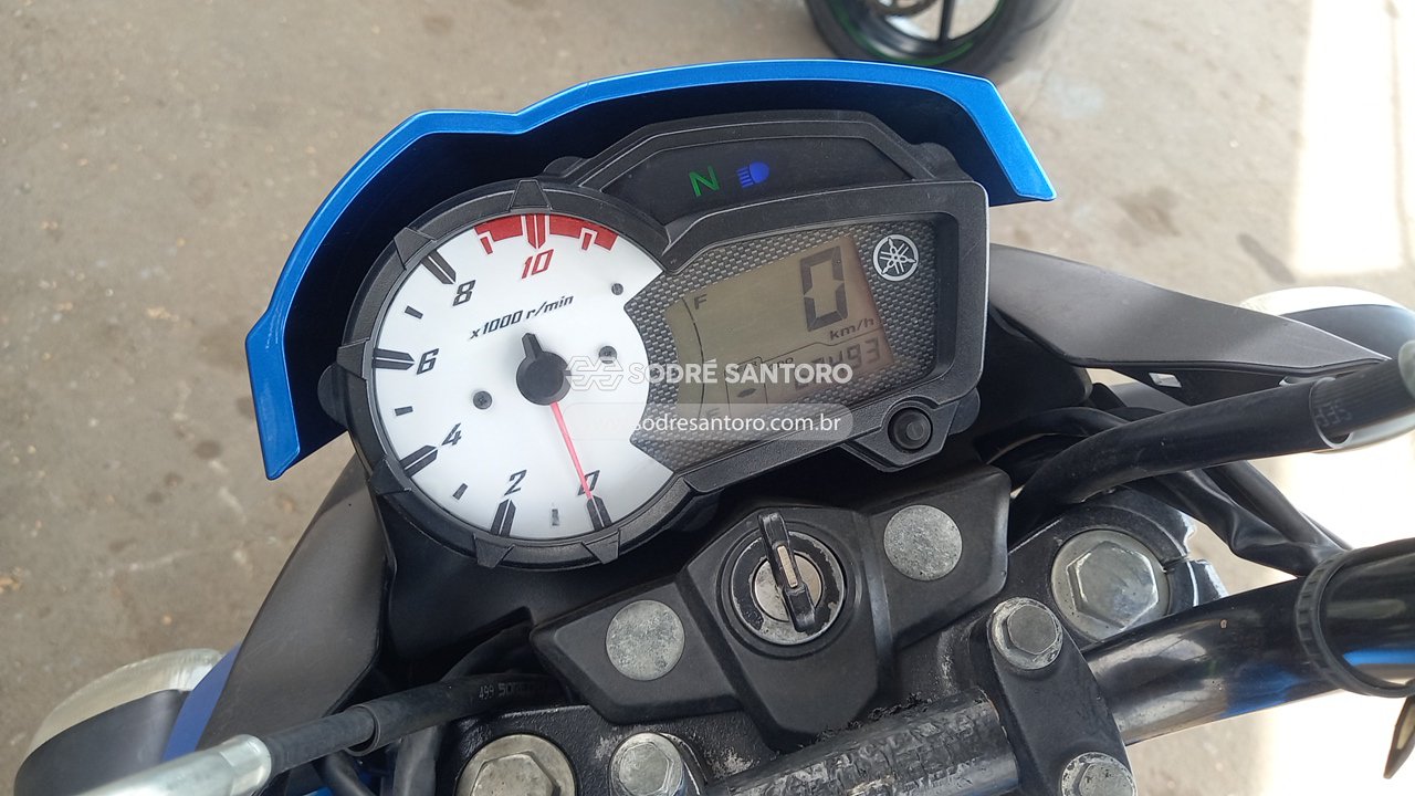 Yamaha Ys150 Fazer Sed - 2014/2015 — foto 8 de 12