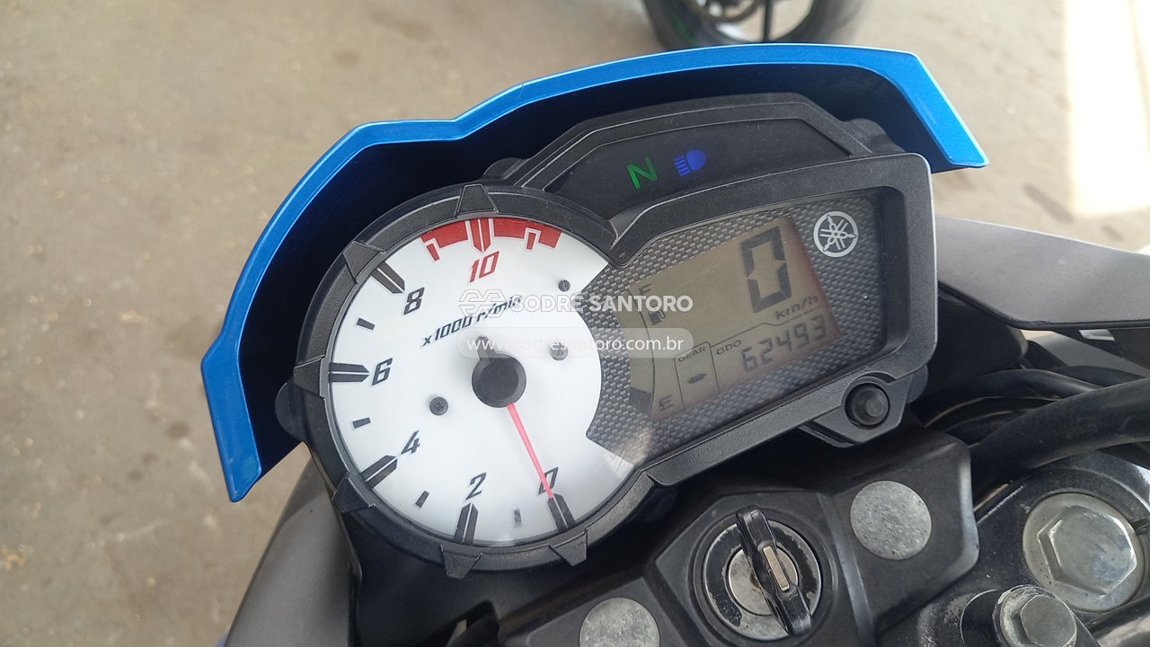 Yamaha Ys150 Fazer Sed - 2014/2015 — foto 7 de 12