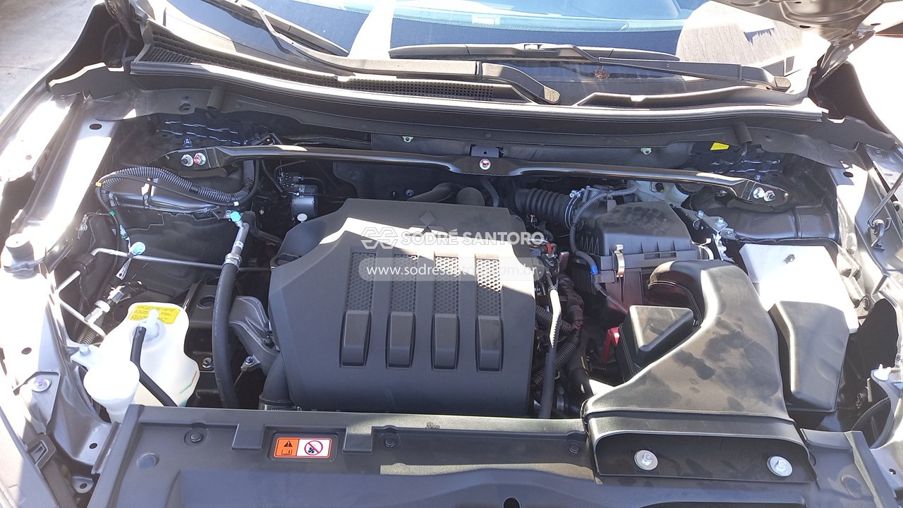 Mitsubishi Eclipse CR Hpes Awd - 2025/2026 — foto 5 de 12