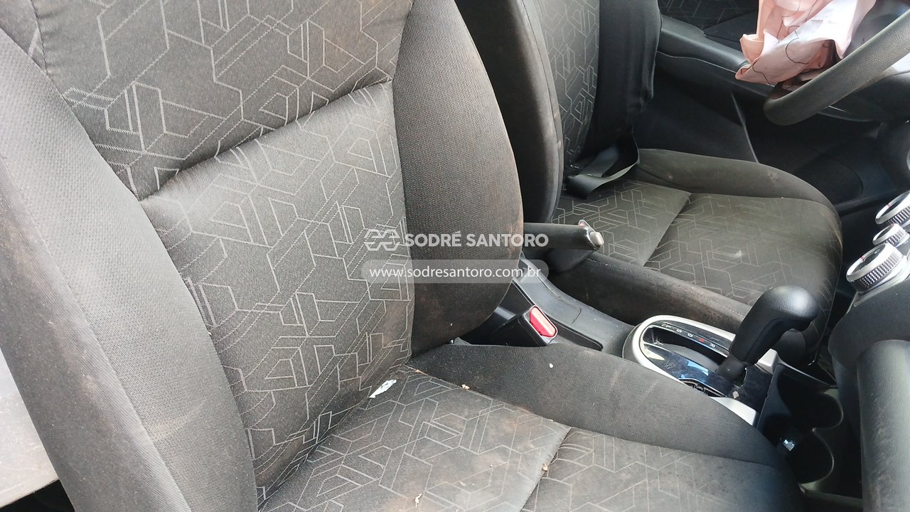 Honda Fit LX Cvt - 2016/2016 — foto 8 de 12