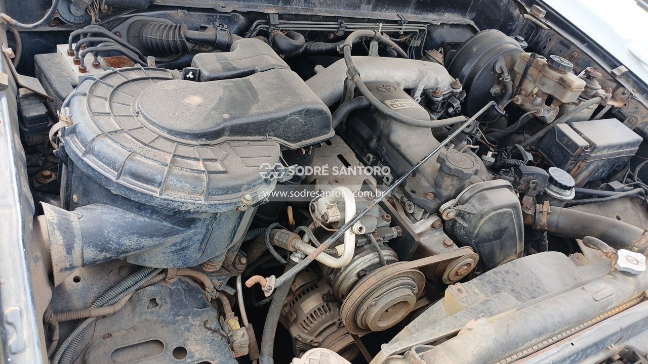 Toyota Hilux Sw4 - 1998/1999 — foto 5 de 12