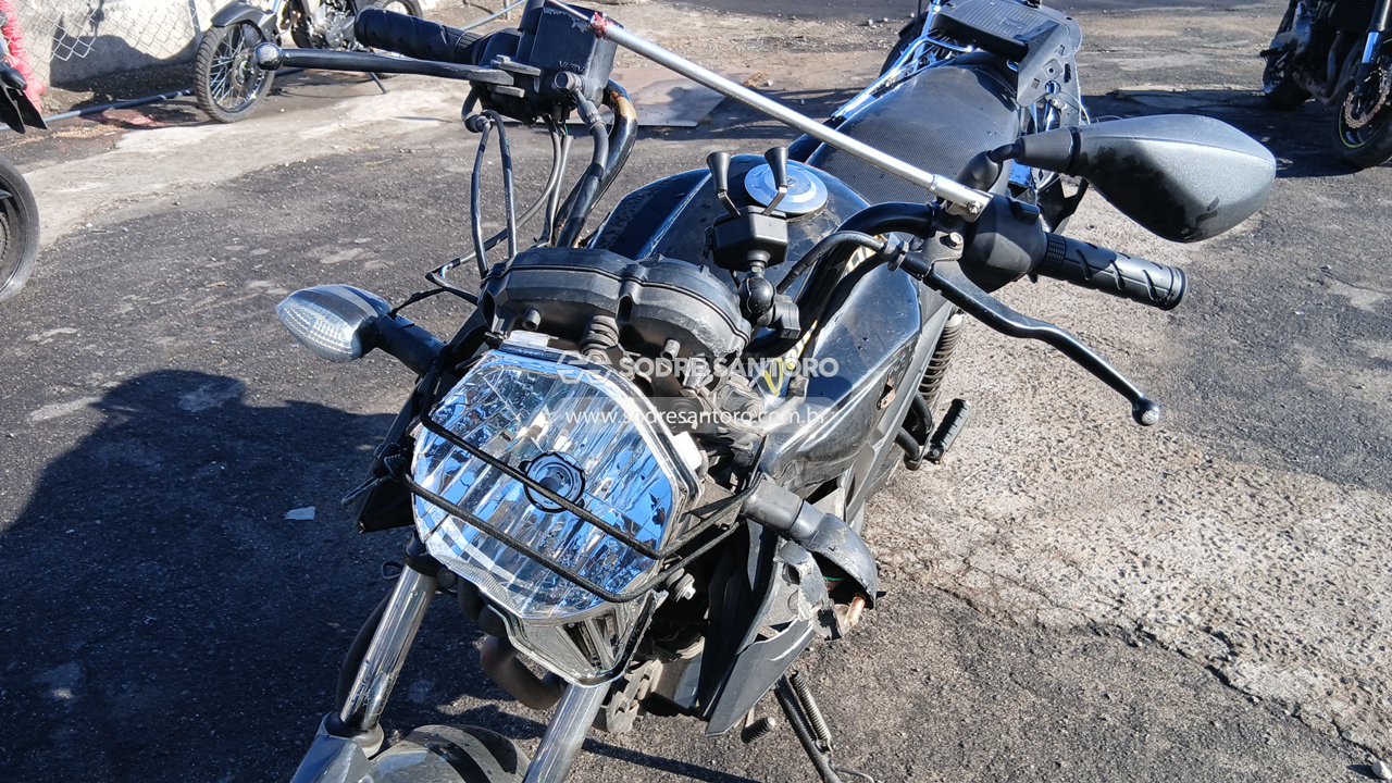 Yamaha YS 150 Fazer ED - 2015/2015 — foto 9 de 12