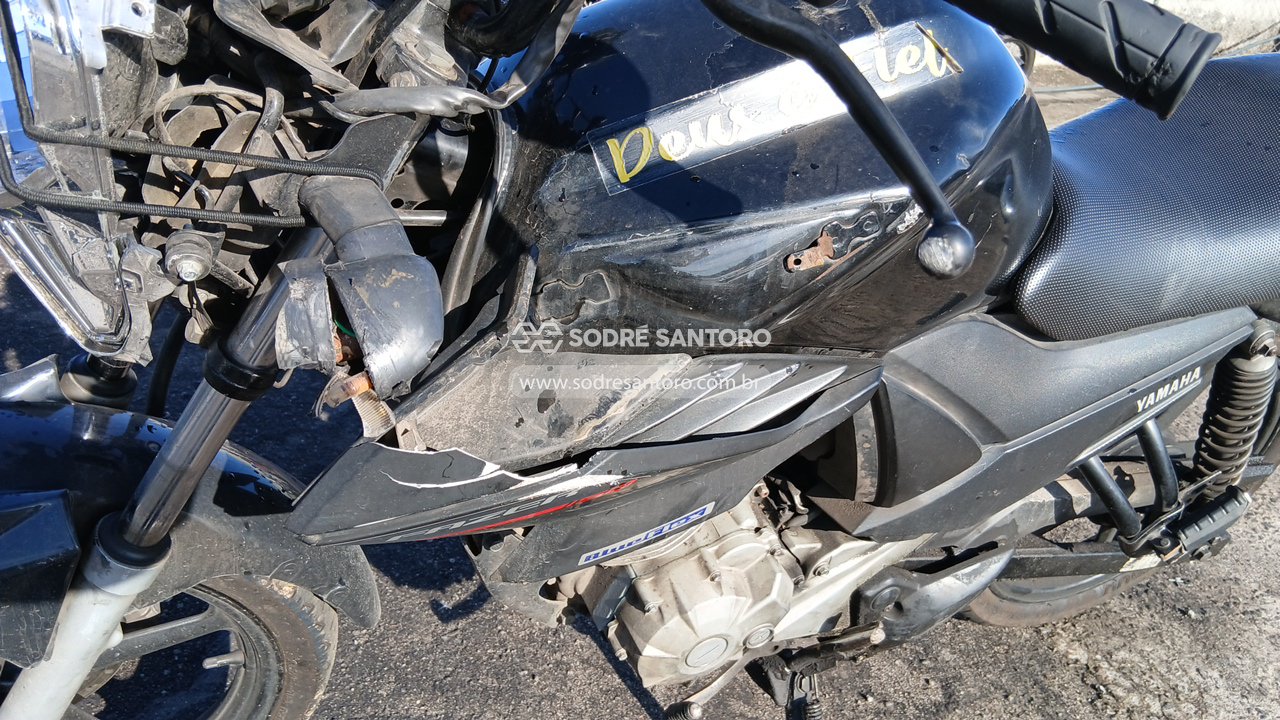 Yamaha YS 150 Fazer ED - 2015/2015 — foto 10 de 12
