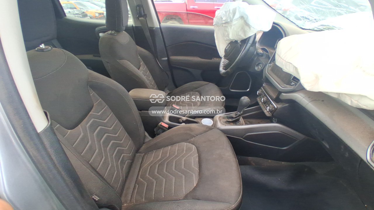 Fiat Toro Freed T270 At6 - 2023/2024 — foto 8 de 12