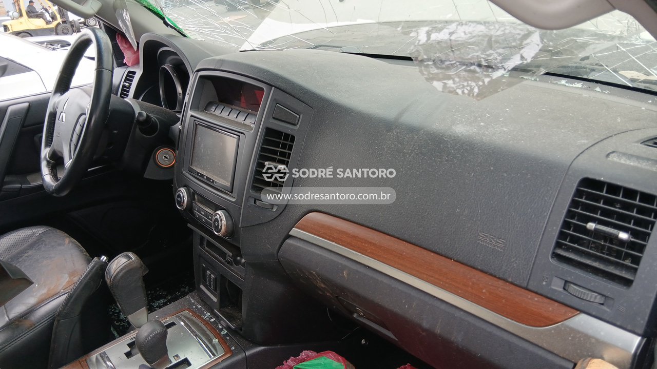 Mitsubishi Pajero Hpe 3.8 - 2011/2011 — foto 7 de 12