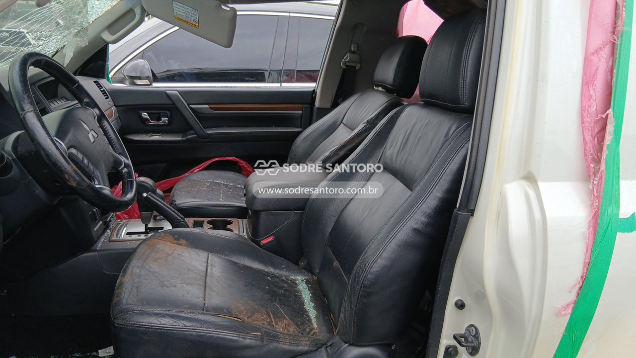 Mitsubishi Pajero Hpe 3.8 - 2011/2011 — foto 8 de 12