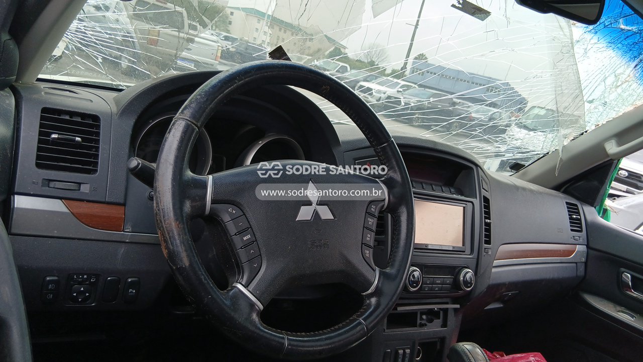 Mitsubishi Pajero Hpe 3.8 - 2011/2011 — foto 6 de 12