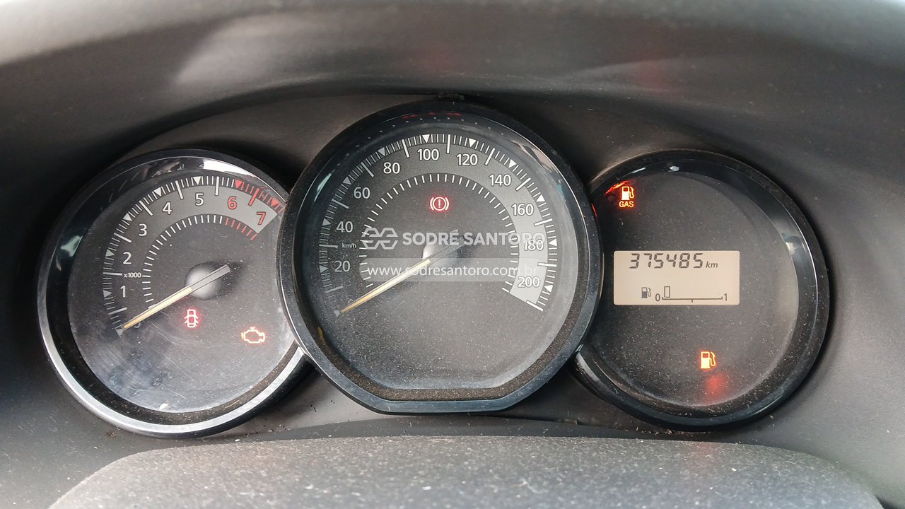 Renault Logan Auth 1016v - 2015/2015 — foto 7 de 12