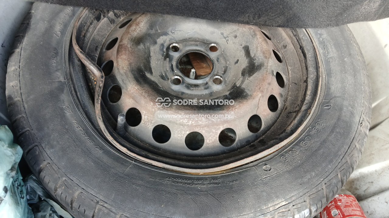 Renault Logan Auth 1016v - 2015/2015 — foto 10 de 12
