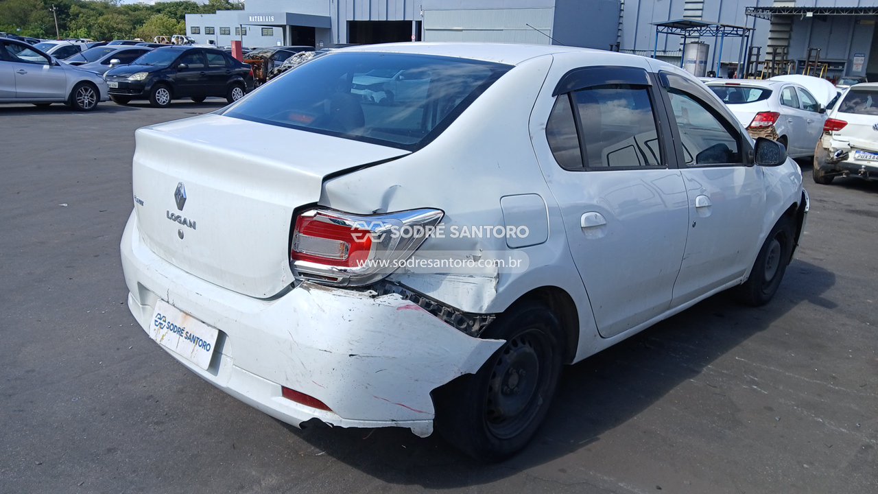 Renault Logan Auth 1016v - 2015/2015 — foto 4 de 12