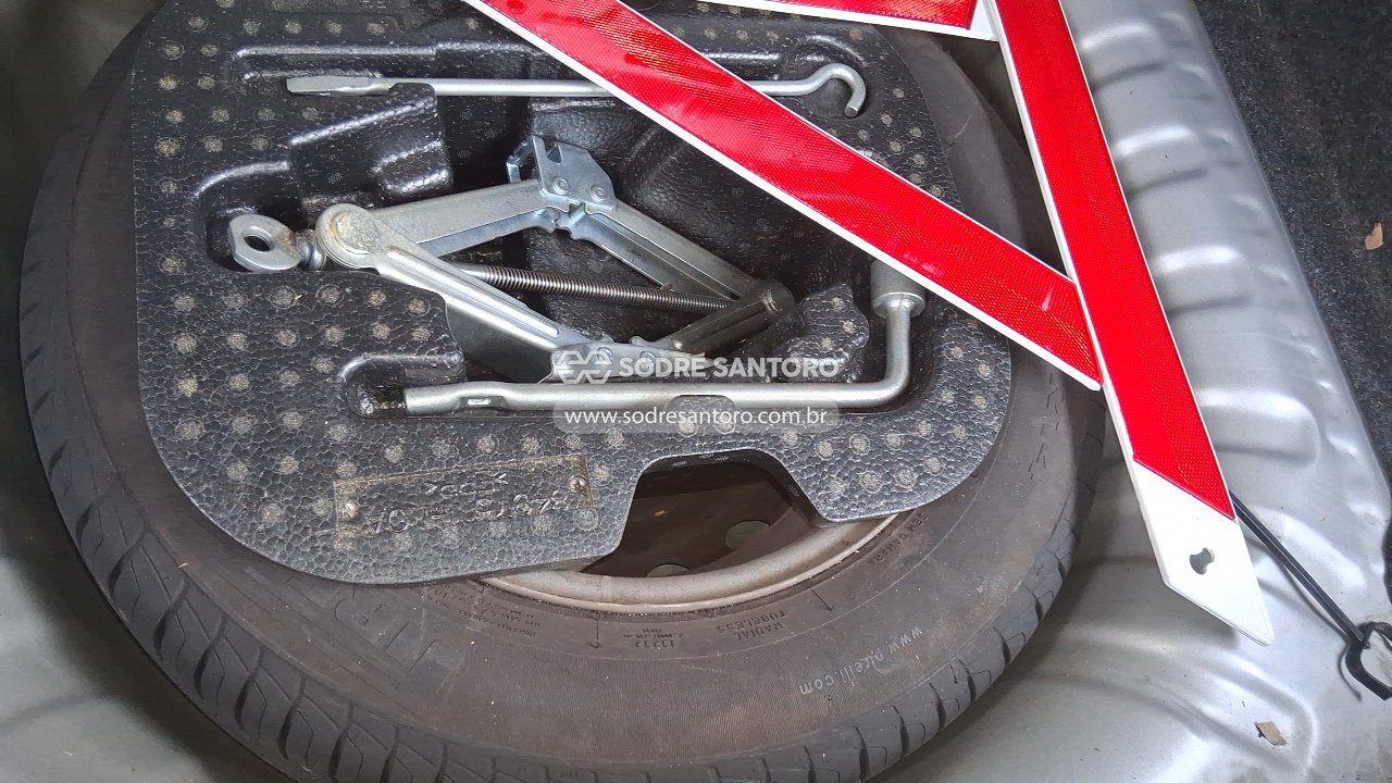 Nissan March 10 Flex - 2013/2014 — foto 10 de 10