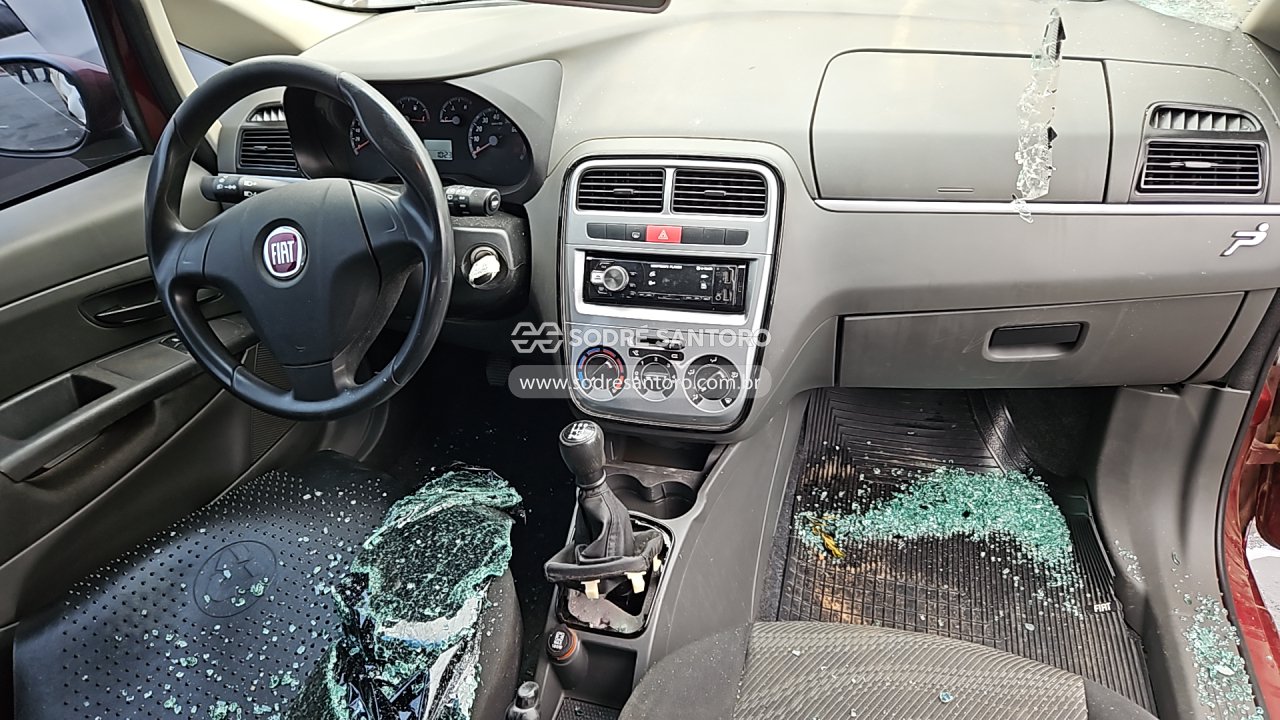 Fiat Punto 1.4 - 2010/2010 — foto 6 de 12