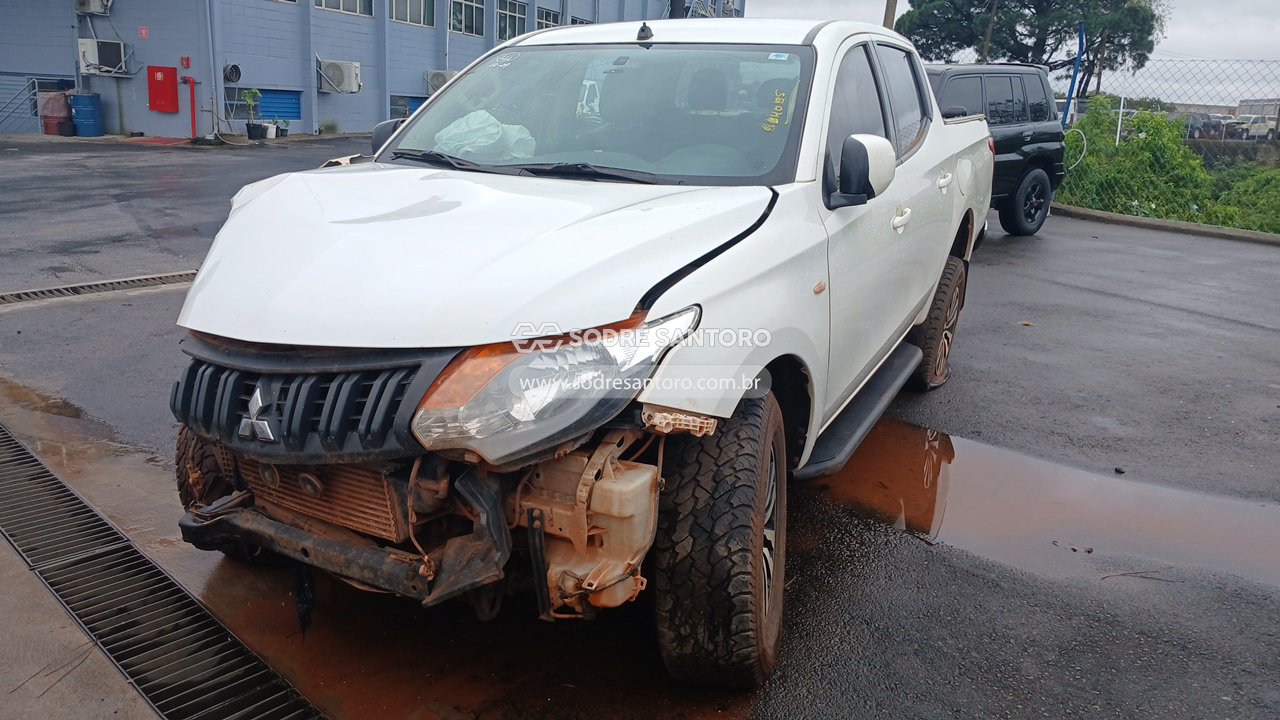 Mitsubishi L200 Triton Spo GL - 2021/2022 — foto 3 de 12
