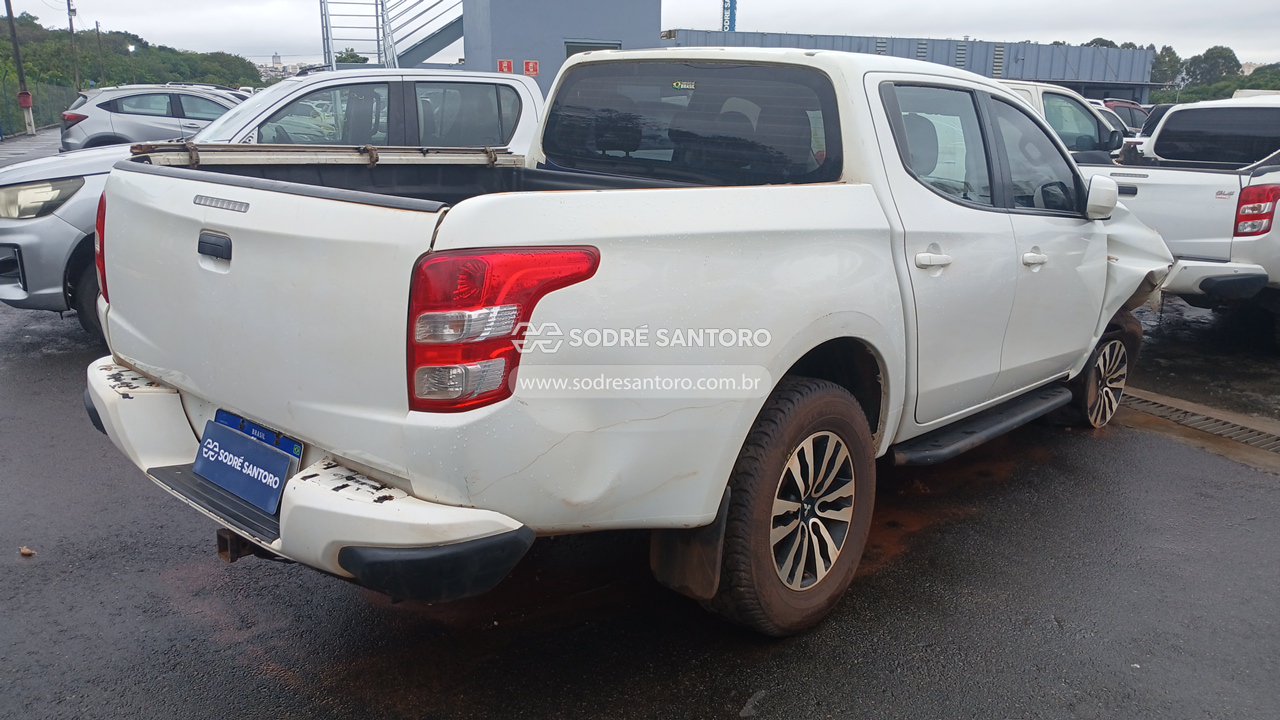 Mitsubishi L200 Triton Spo GL - 2021/2022 — foto 4 de 12