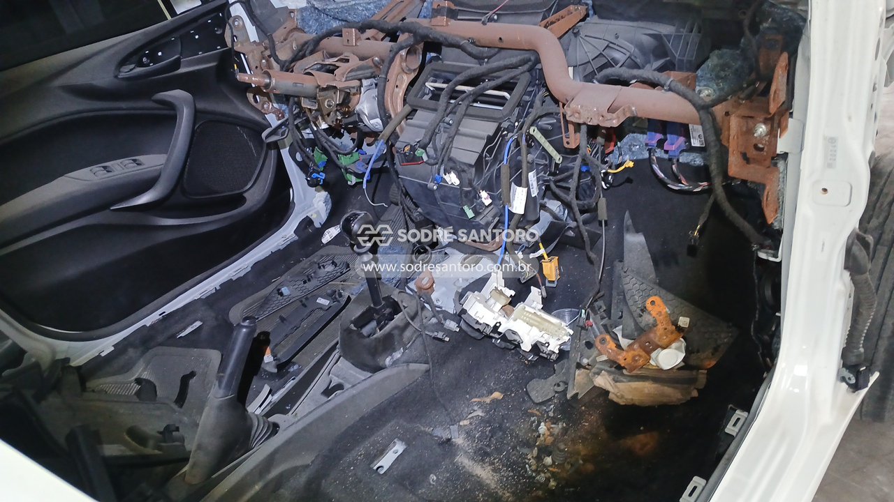 Fiat Cronos Drive 1.0 - 2024/2025 — foto 12 de 12