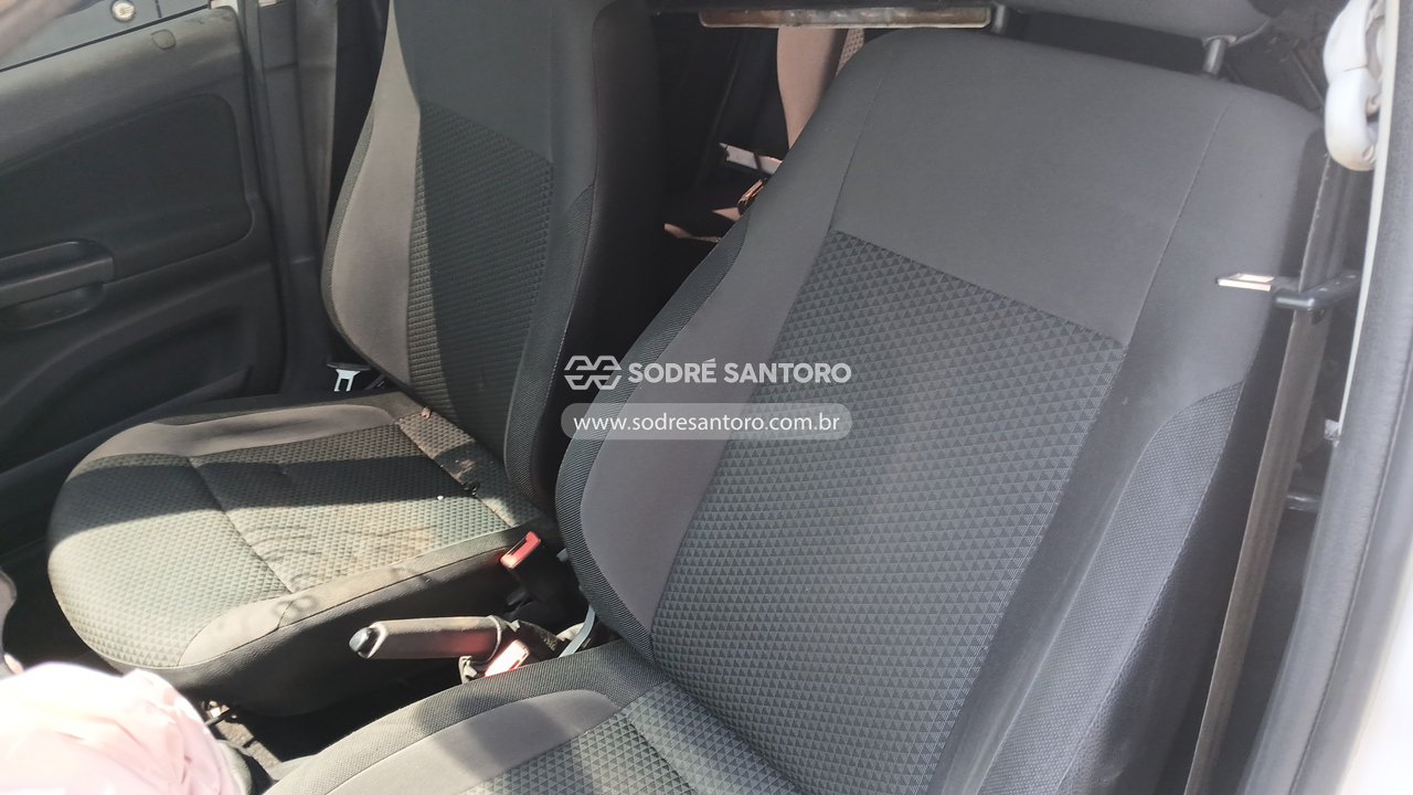 Volkswagen Voyage 1.6 Msi - 2019/2020 — foto 8 de 12