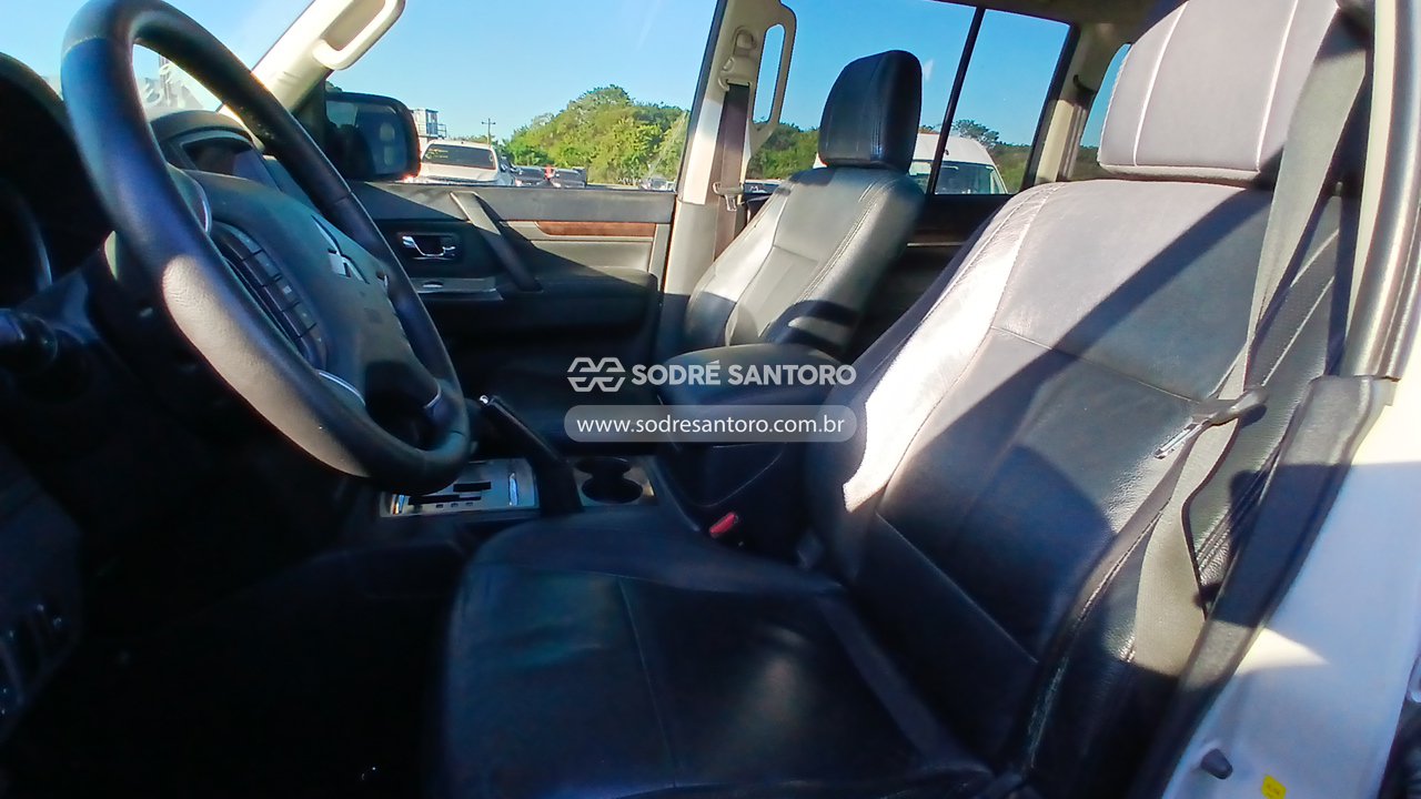Mitsubishi Pajero Hpe 3.2 - 2013/2014 — foto 9 de 12