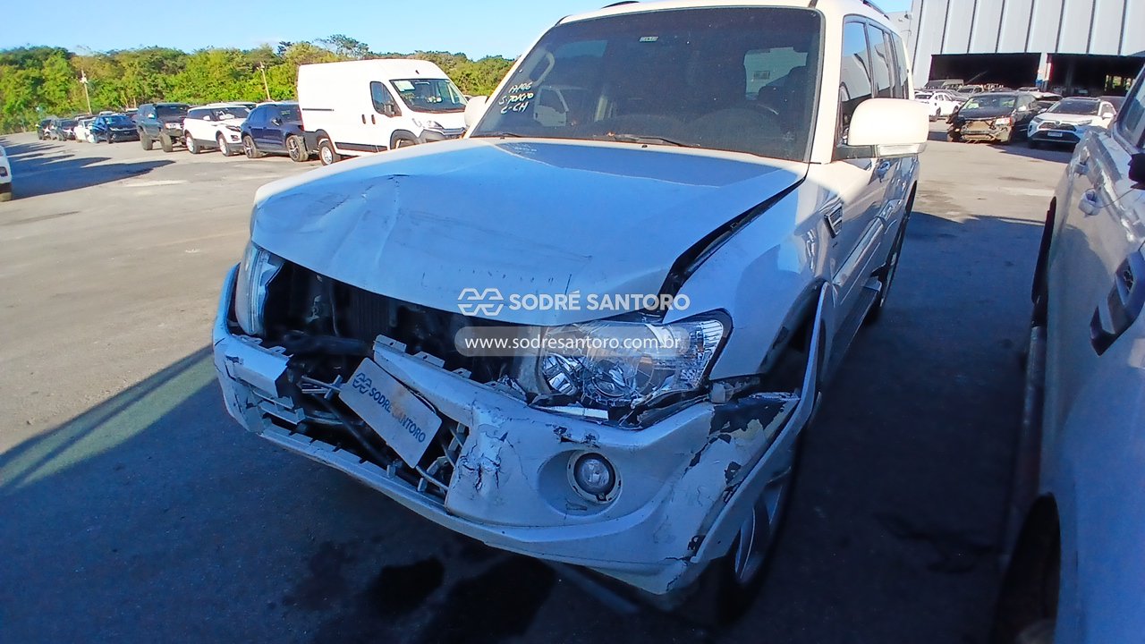 Mitsubishi Pajero Hpe 3.2 - 2013/2014 — foto 3 de 12