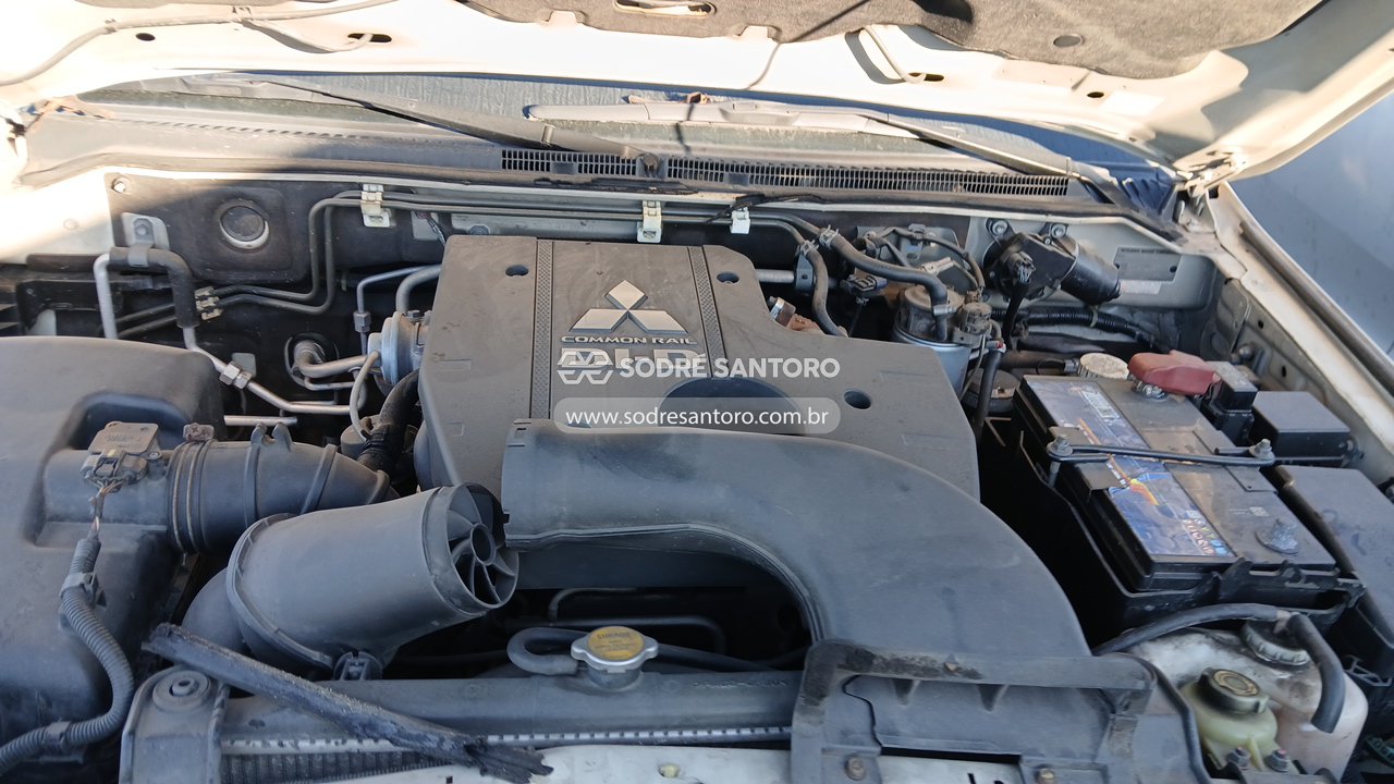 Mitsubishi Pajero Hpe 3.2 - 2013/2014 — foto 5 de 12