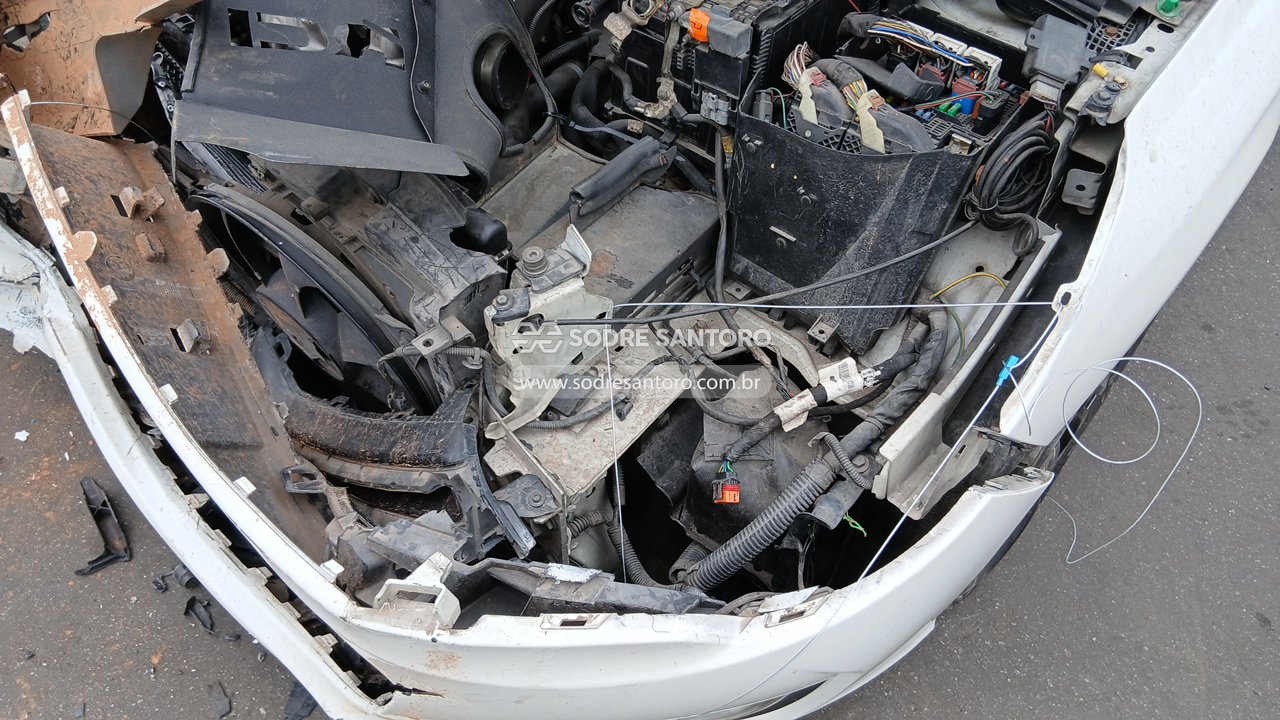 Citroen C4l A Thp Fftd - 2015/2015 — foto 12 de 12