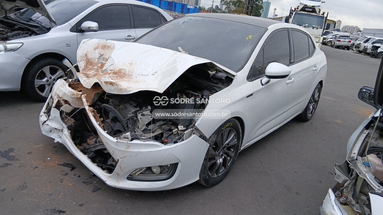 Citroen C4l A Thp Fftd - 2015/2015 — foto 3 de 12
