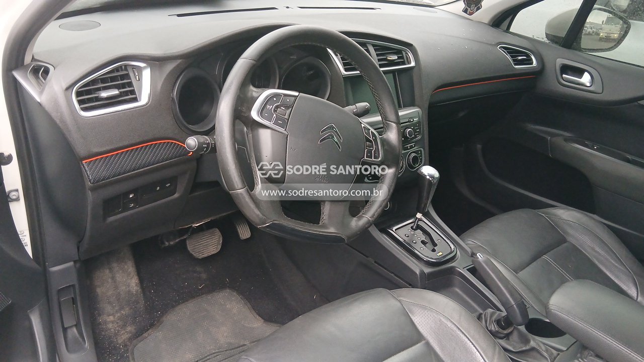 Citroen C4l A Thp Fftd - 2015/2015 — foto 6 de 12