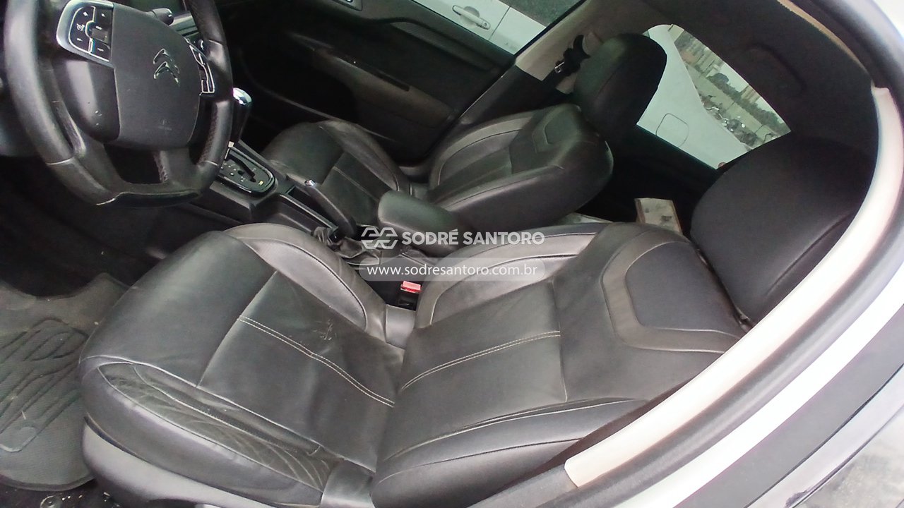 Citroen C4l A Thp Fftd - 2015/2015 — foto 8 de 12