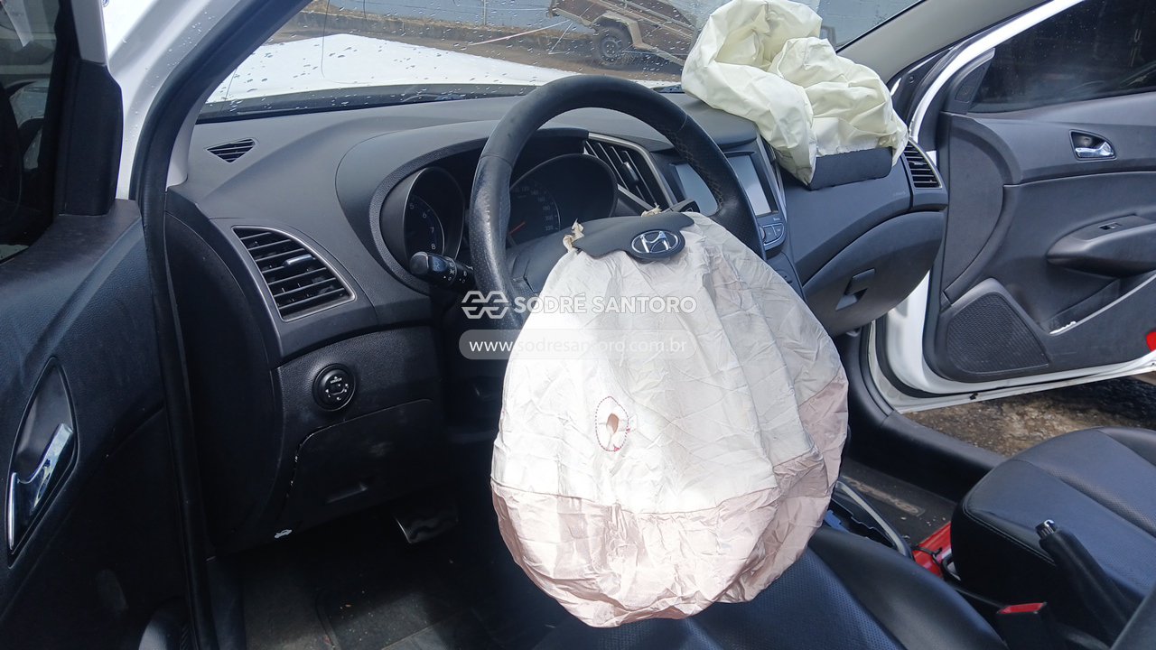 Hyundai Hb20x 1.6a Premi - 2015/2015 — foto 6 de 8