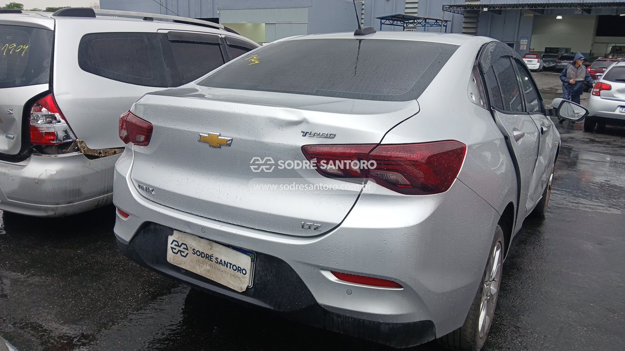 Chevrolet Onix Plus 10tat Ltz - 2022/2023 — foto 4 de 7