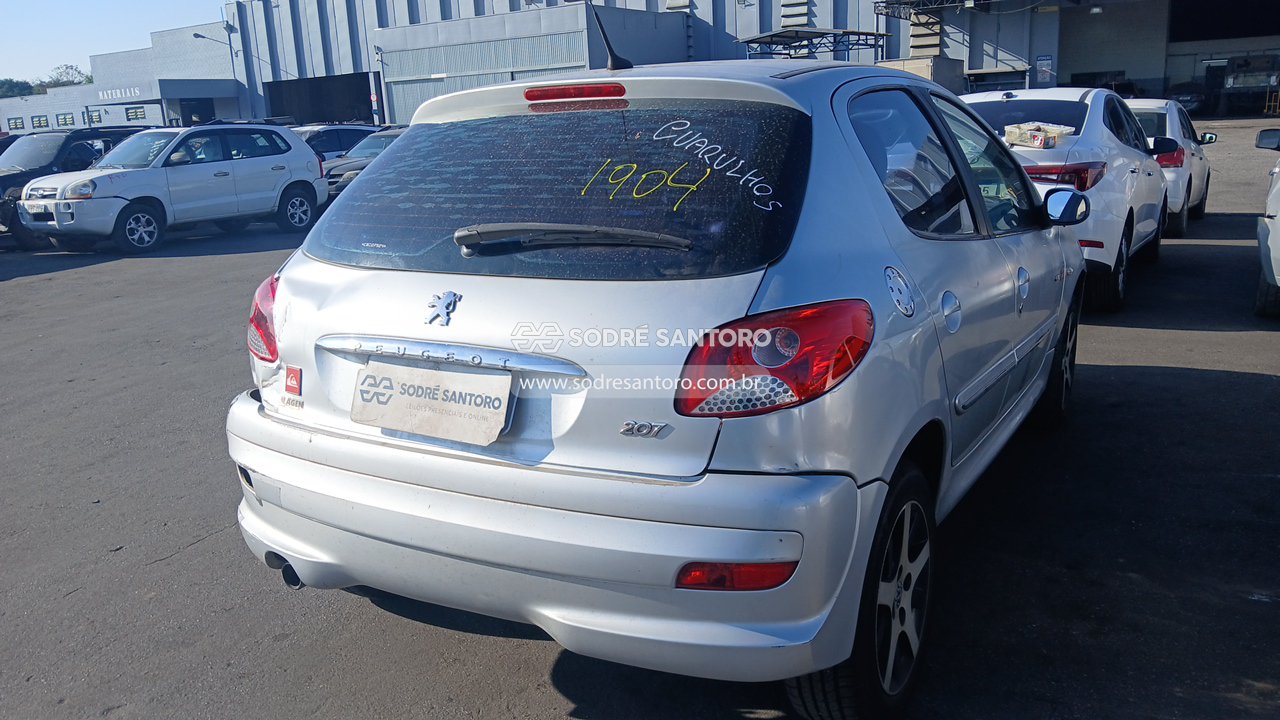 Peugeot 207 - 2011/2012 — foto 4 de 9