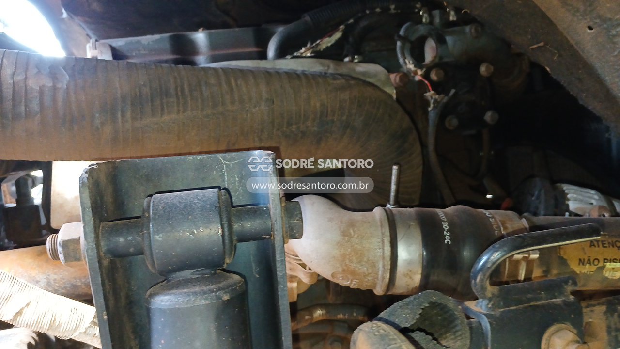 Ford Cargo 815 E - 2010/2011 — foto 5 de 12