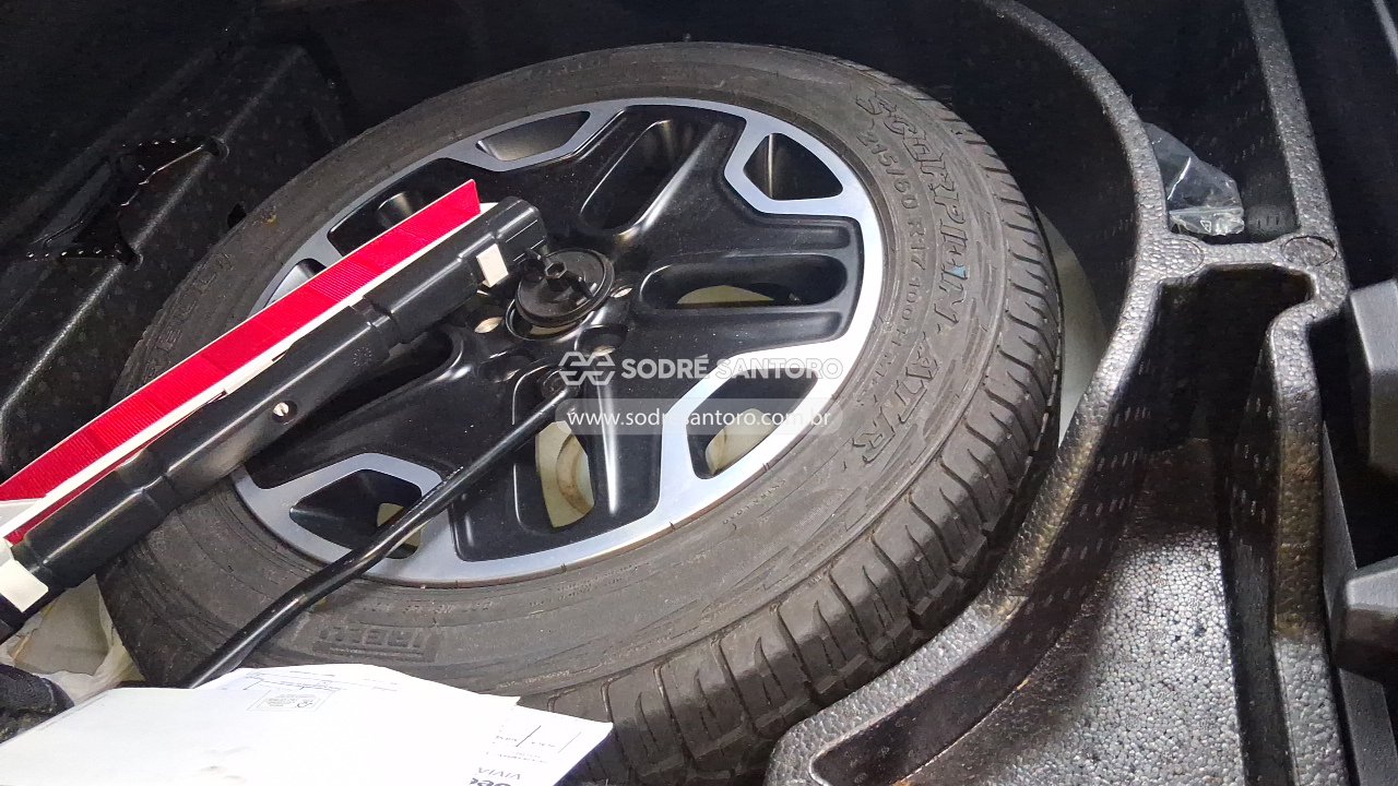 Jeep Renegade Thawk AT - 2016/2016 — foto 10 de 12