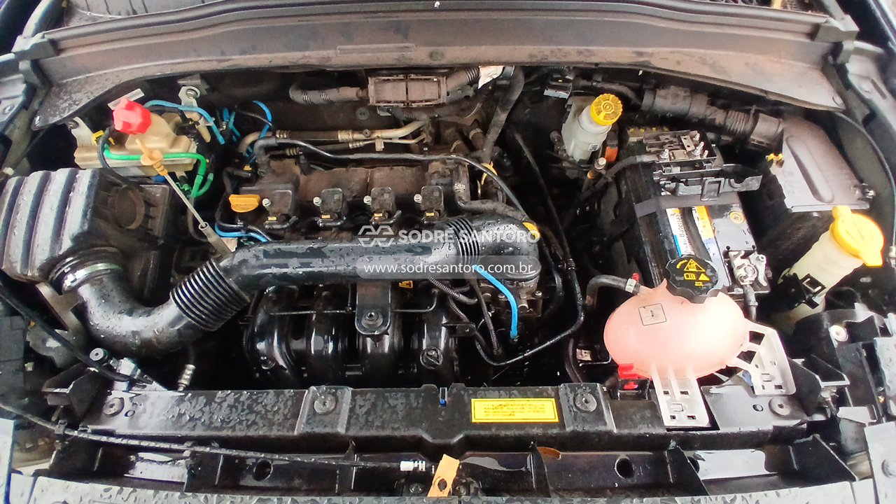 Jeep Renegade Sport AT - 2016/2016 — foto 5 de 12