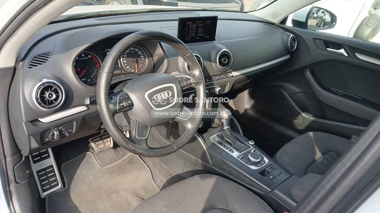 Audi A3 LM 150cv - 2015/2016 — foto 6 de 12