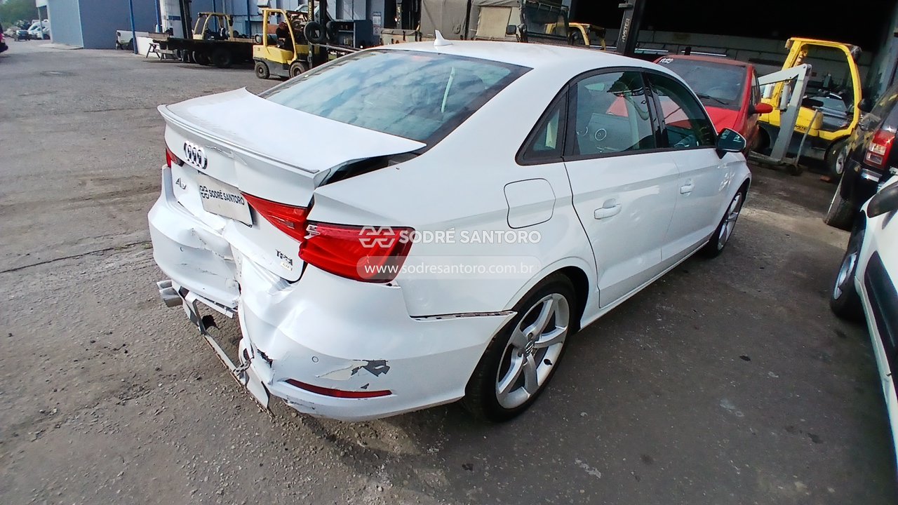 Audi A3 LM 150cv - 2015/2016 — foto 4 de 12