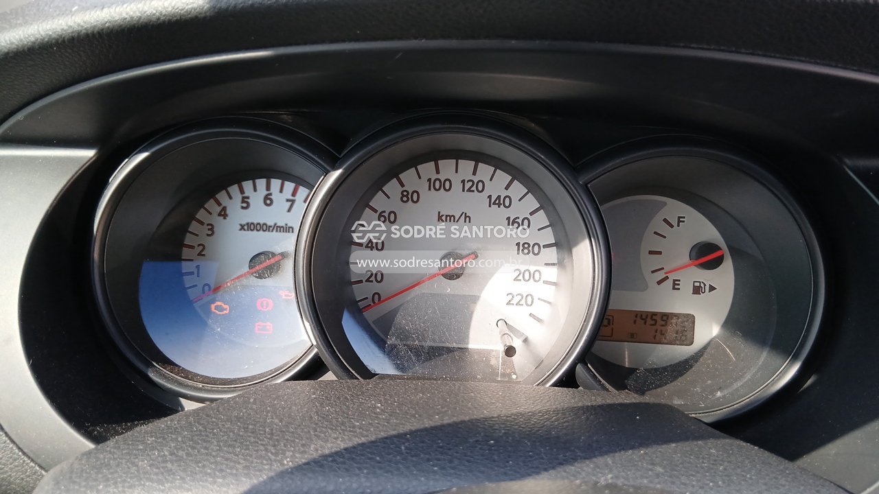 Nissan Livina 18s - 2013/2014 — foto 7 de 12