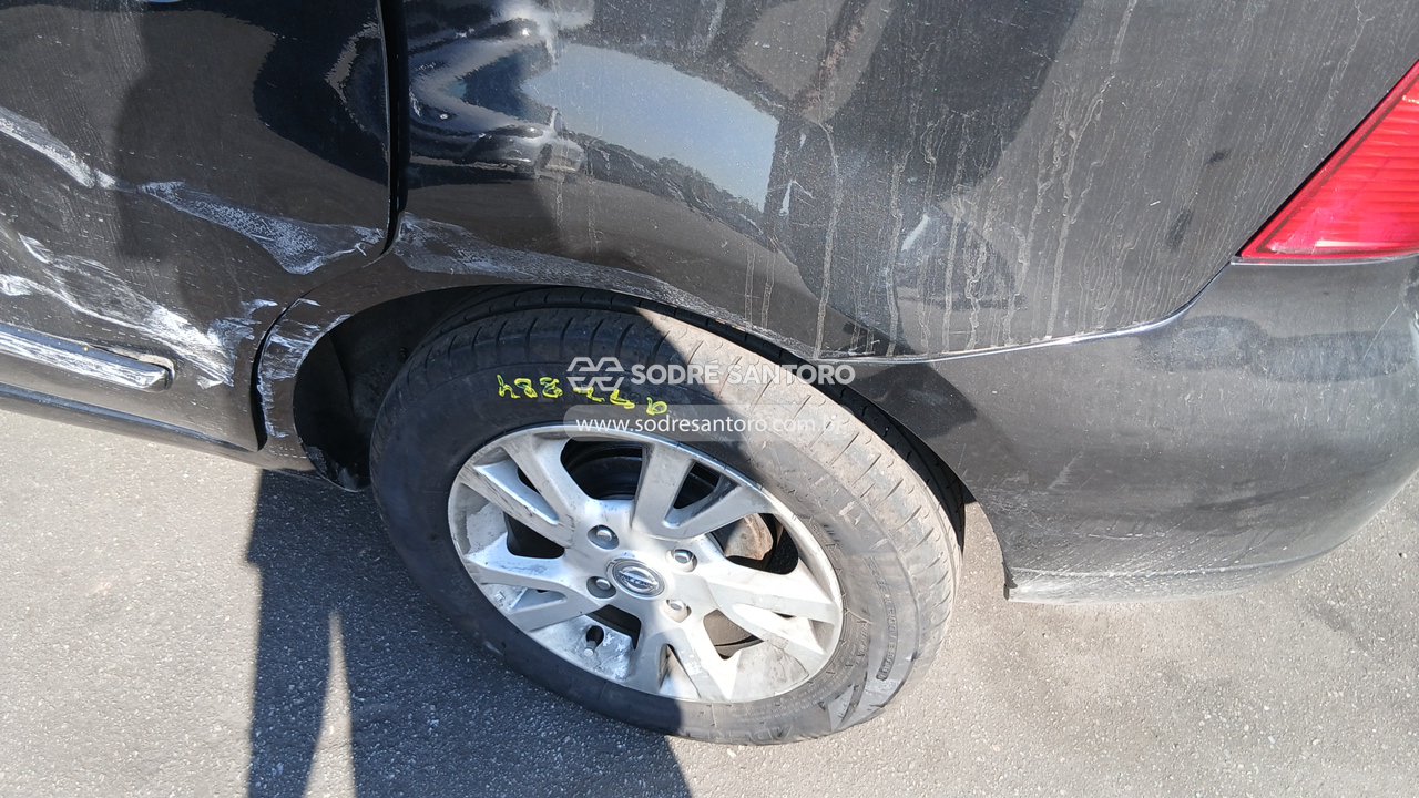 Nissan Livina 18s - 2013/2014 — foto 11 de 12