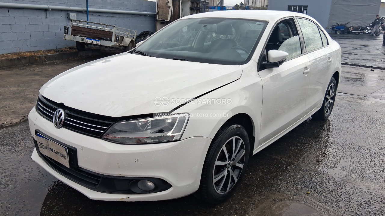 Volkswagen Jetta 2.0 - 2012/2013 — foto 3 de 12
