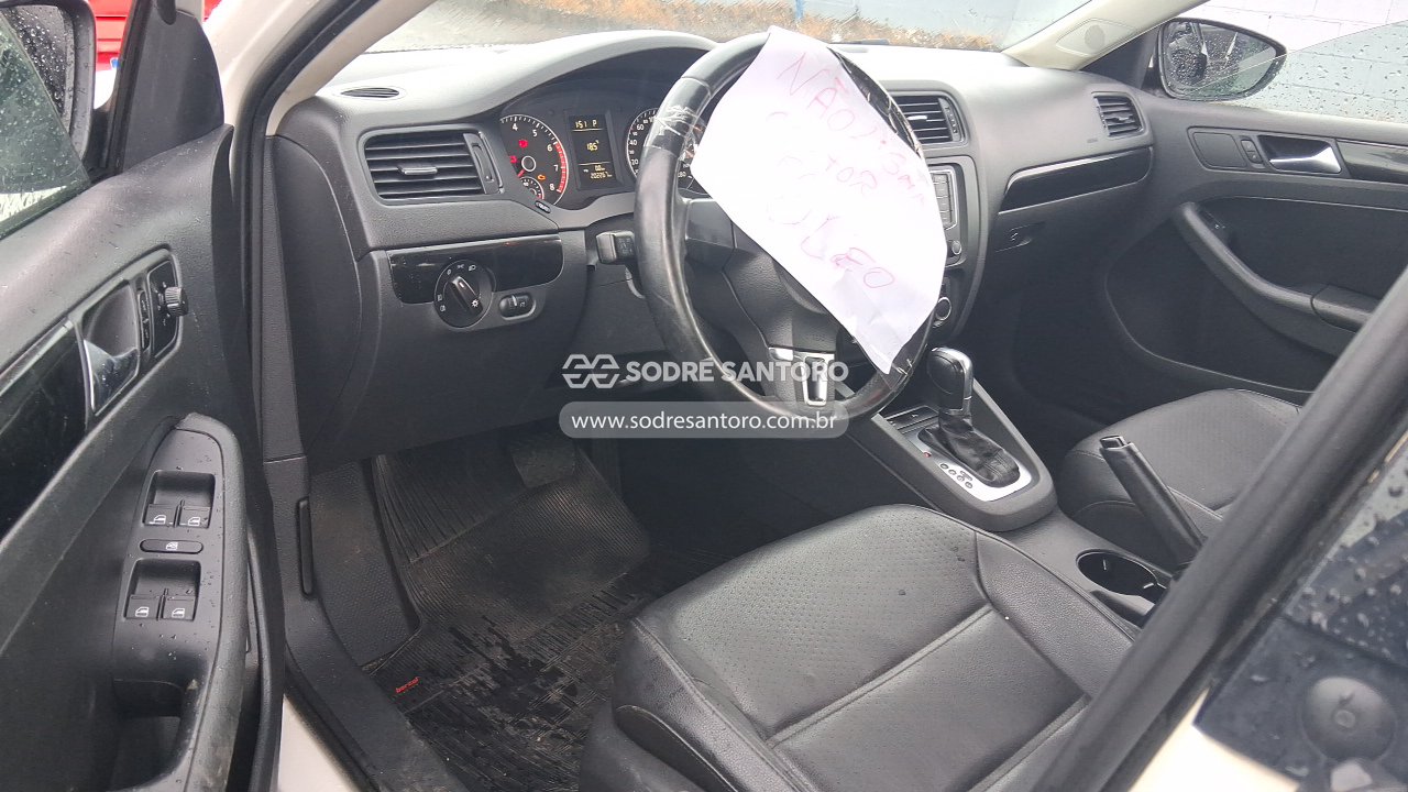 Volkswagen Jetta 2.0 - 2012/2013 — foto 6 de 12