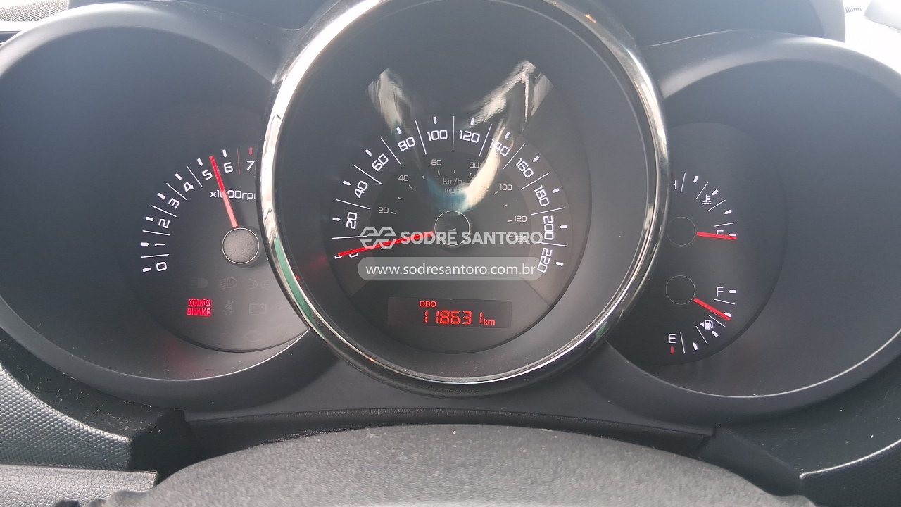 Kia Motors Soul EX 1.6 FF MT - 2011/2012 — foto 7 de 12
