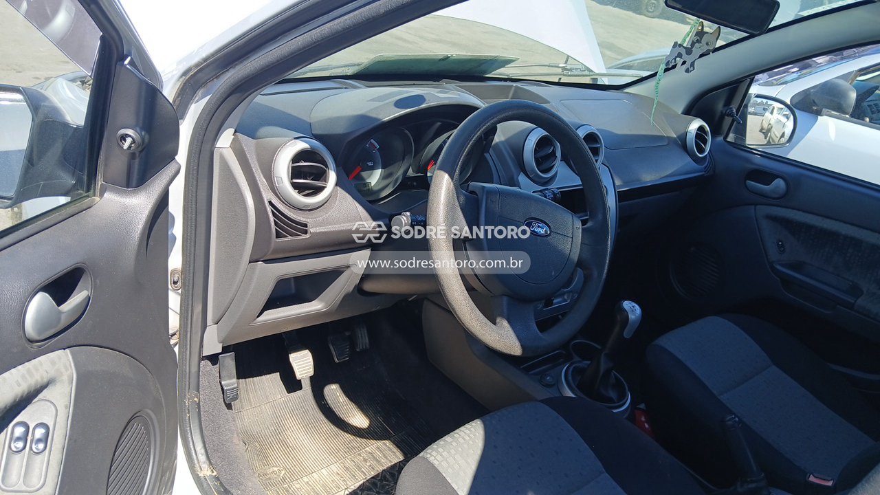 Ford Fiesta Sedan 1.6 Flex - 2011/2012 — foto 6 de 12