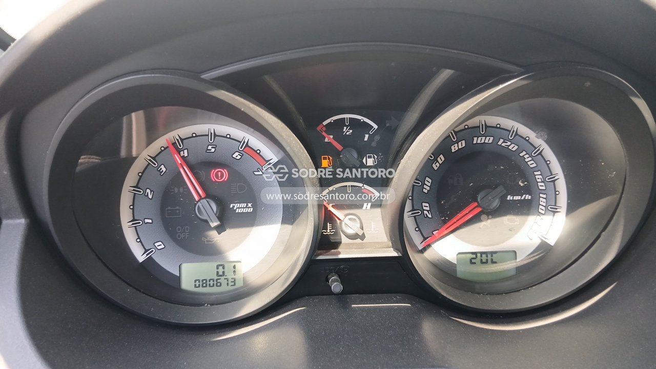 Ford Fiesta Sedan 1.6 Flex - 2011/2012 — foto 7 de 12