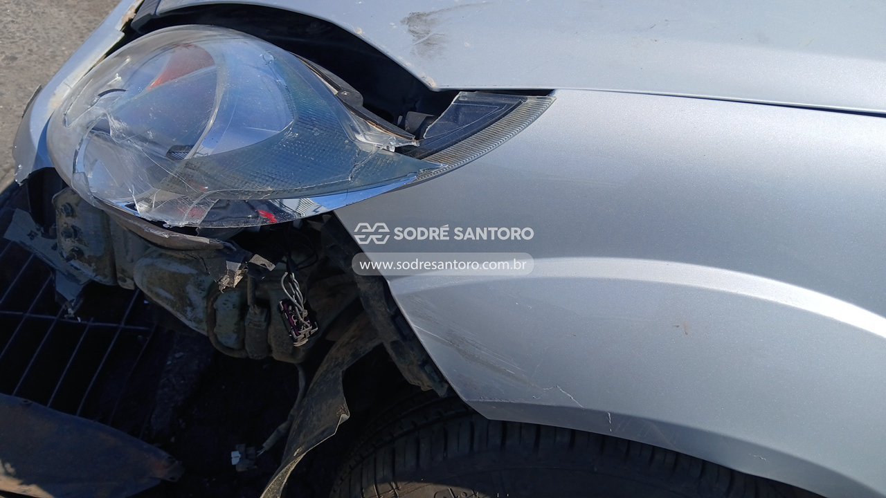 Ford Fiesta Sedan 1.6 Flex - 2011/2012 — foto 11 de 12