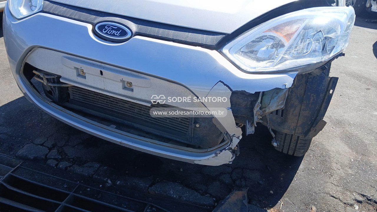 Ford Fiesta Sedan 1.6 Flex - 2011/2012 — foto 12 de 12