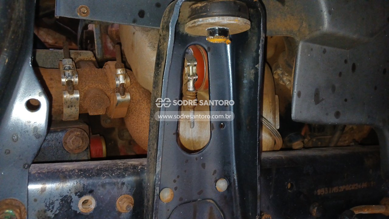 Volkswagen 8.160 Drc 4x2 - 2012/2012 — foto 5 de 12