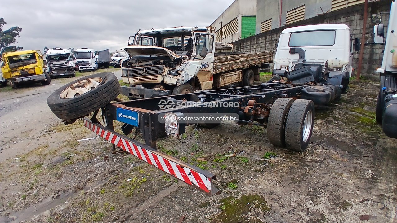 Volkswagen 8.160 Drc 4x2 - 2012/2012 — foto 4 de 12