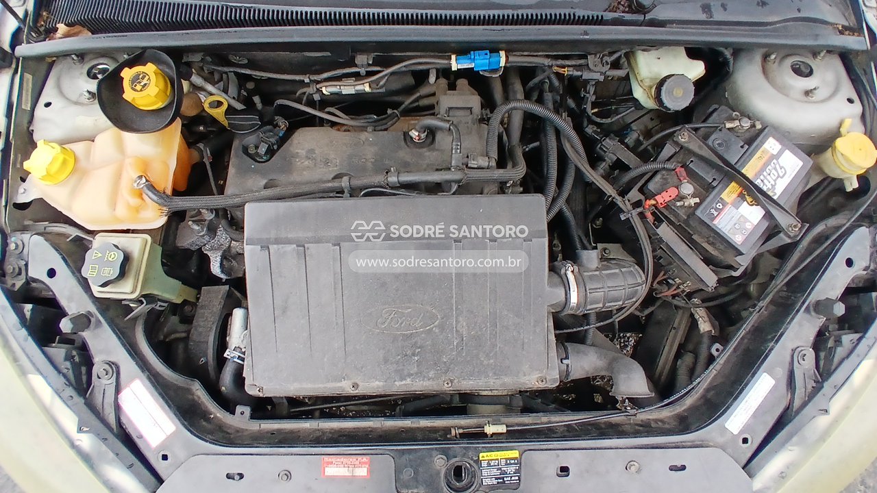 Ford Fiesta 1.6 Flex - 2011/2011 — foto 5 de 12