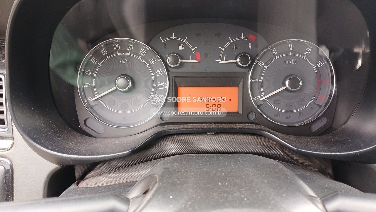 Fiat Linea LX 1.8 - 2011/2011 — foto 7 de 12