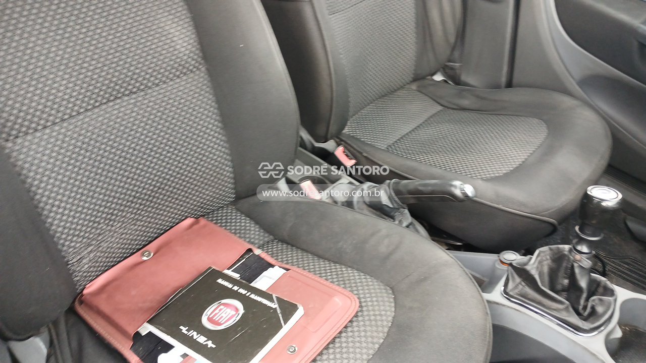 Fiat Linea LX 1.8 - 2011/2011 — foto 9 de 12